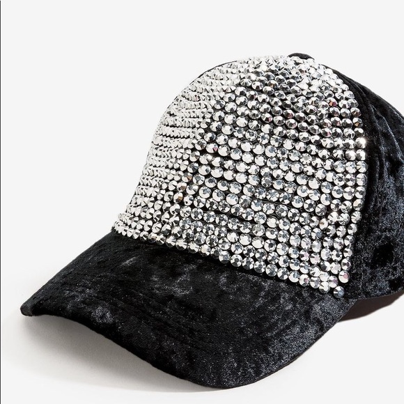 Bejeweled Velvet Cap! - Picture 2 of 7